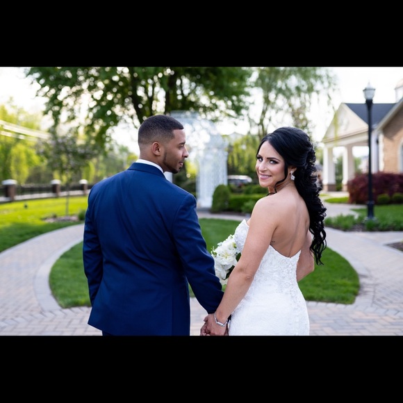 Hello, I’m Devon! Click see all listing to shop! - Picture 3 of 6